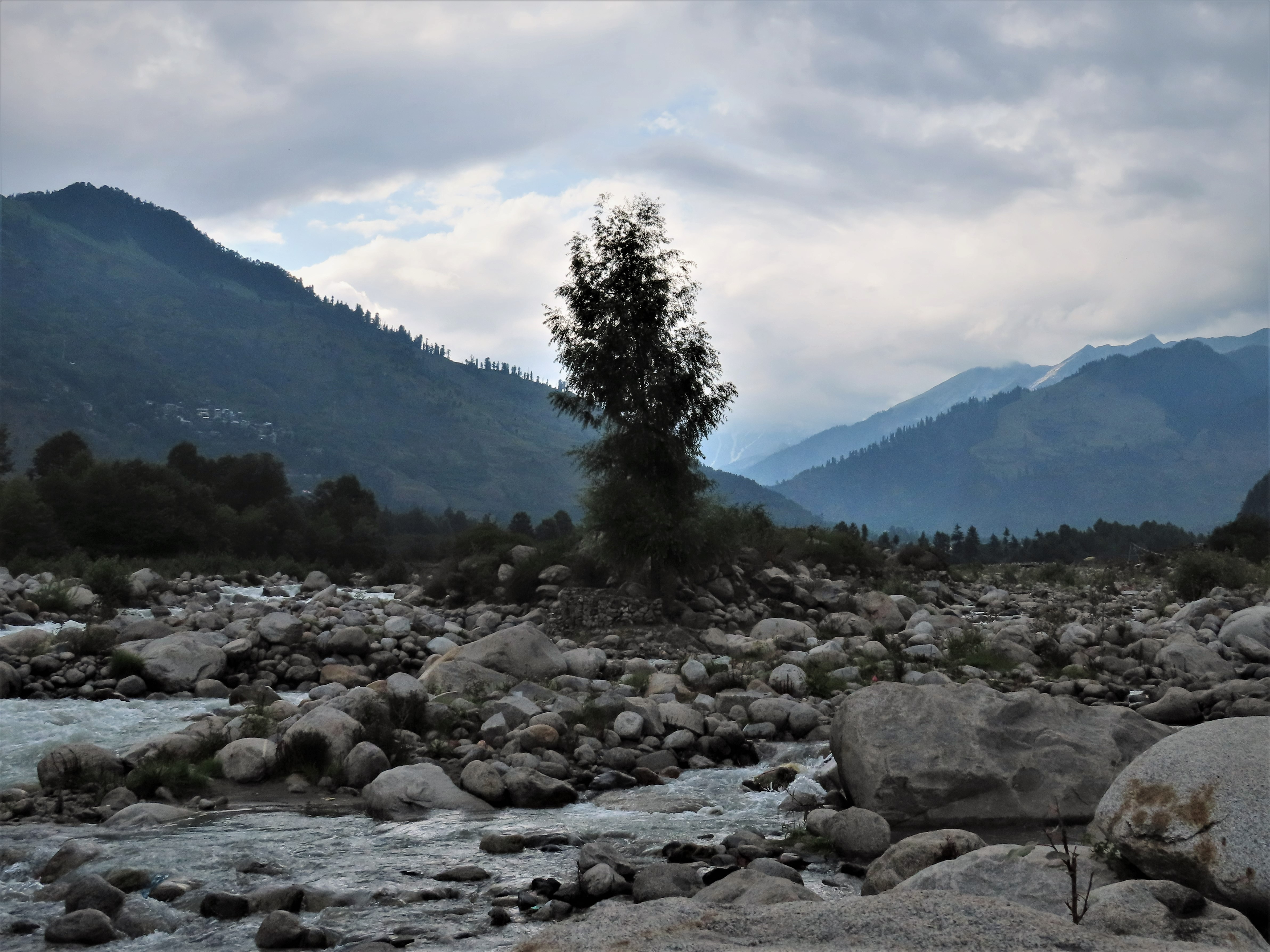 View across the Beas valley between Goshal and Vashisht, northern India.
